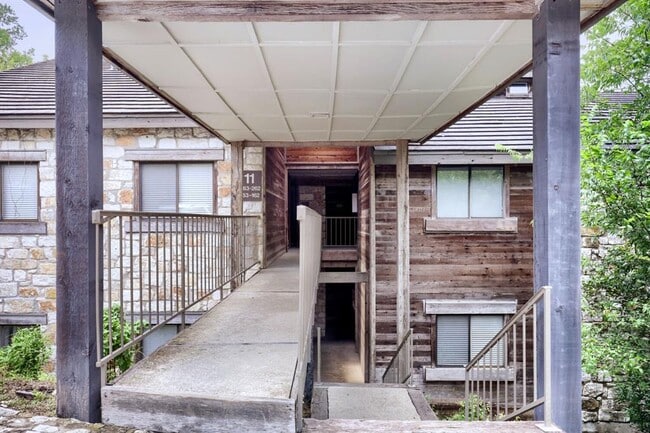 Building Photo - 8200 Neely Dr