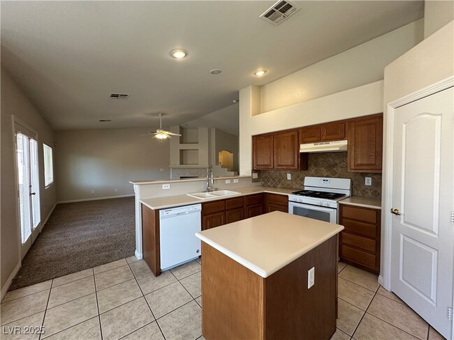 Building Photo - 2525 Torch Ave