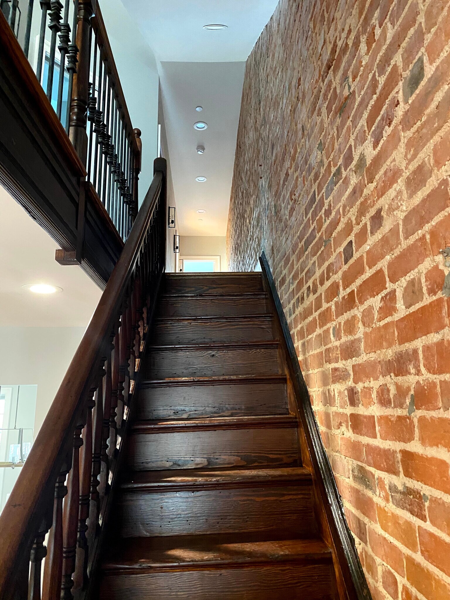 1st to 2nd floor stairs - 17 U St NW