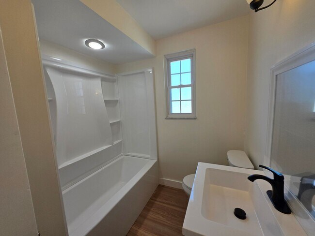 Building Photo - Fully Updated 3-bedroom, 2-bathroom house for rent in North Allegheny School District!