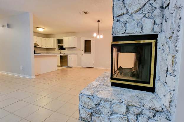 Building Photo - 1223 Redwood Ln