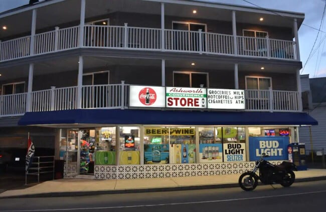 Building Photo - 24 Ashworth Ave