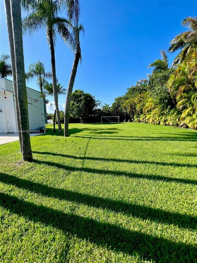 Building Photo - 7720 SW 147th Terrace