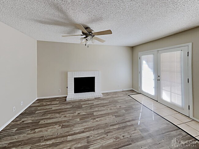 Building Photo - 2343 Lone Pine Dr