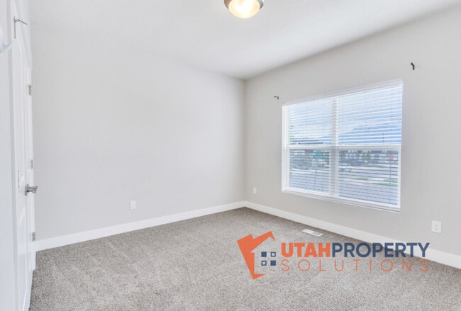 Building Photo - 7632 S Waverly Hls Ln