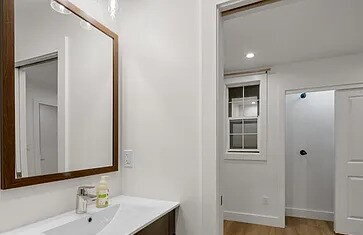 Building Photo - "Charming 1-Bedroom Sanctuary with 2 Full Baths in the Heart of San Francisco!"