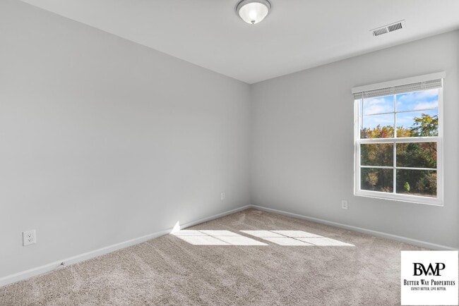 Building Photo - 1050 Astoria Dr