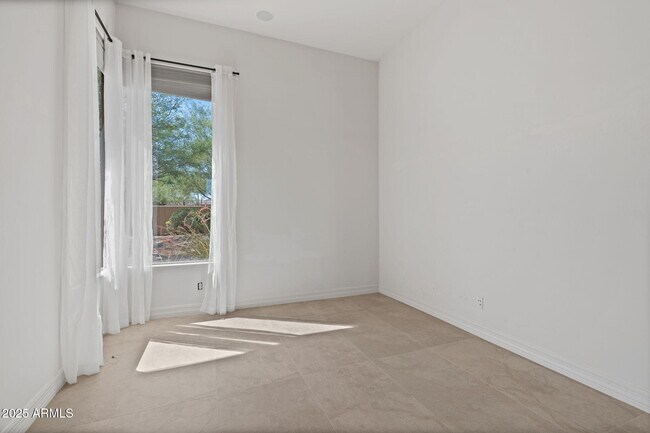 Building Photo - 22463 N 54th St