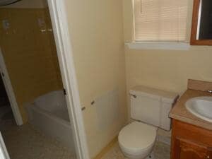 Building Photo - 2213 Albemarle Dr