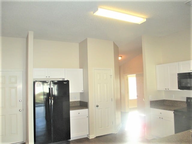 Building Photo - 2643 Creek Ridge Dr