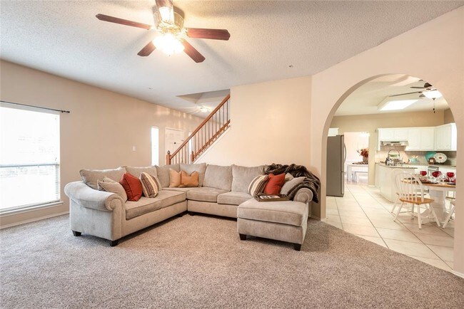 Building Photo - 5517 Vineyard Ln