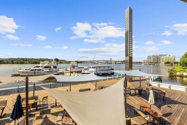 Building Photo - 1BR w/ Parking, Pool, & Fitness Center plu...