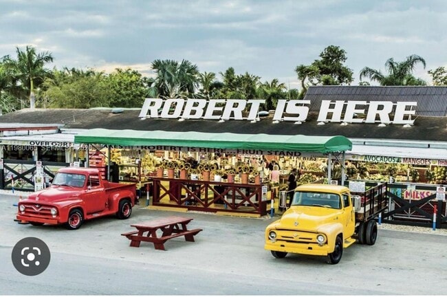 Building Photo - 302 NW 11th Ct