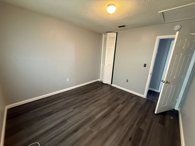 Building Photo - Mulberry Terrace Apartments