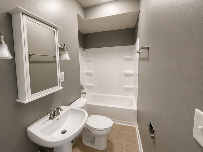 Building Photo - 2 Bedroom, 1.5 Bathroom Duplex
