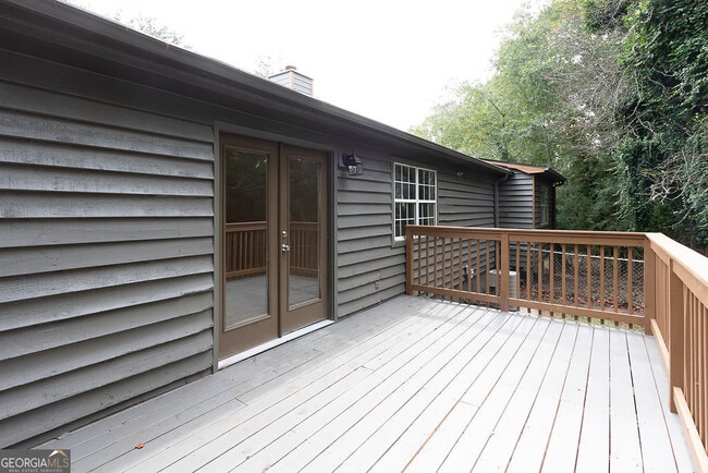 Building Photo - 2223 Papp Dr