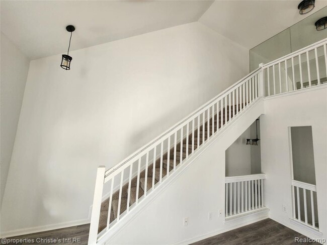 Building Photo - 2442 Woodward Ave