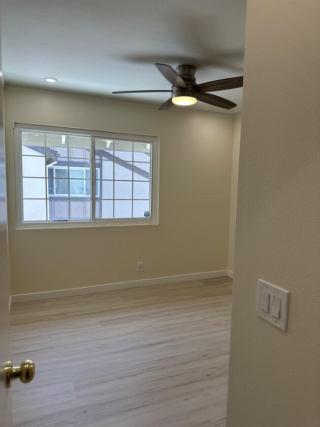 Building Photo - 306 Dolores Cir
