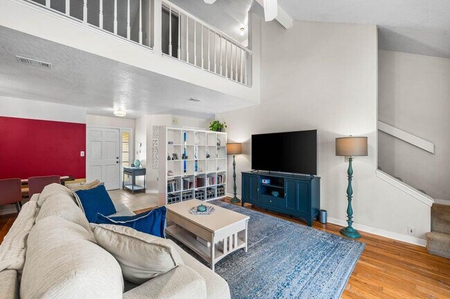 Building Photo - 408 Ridge Wood Cir