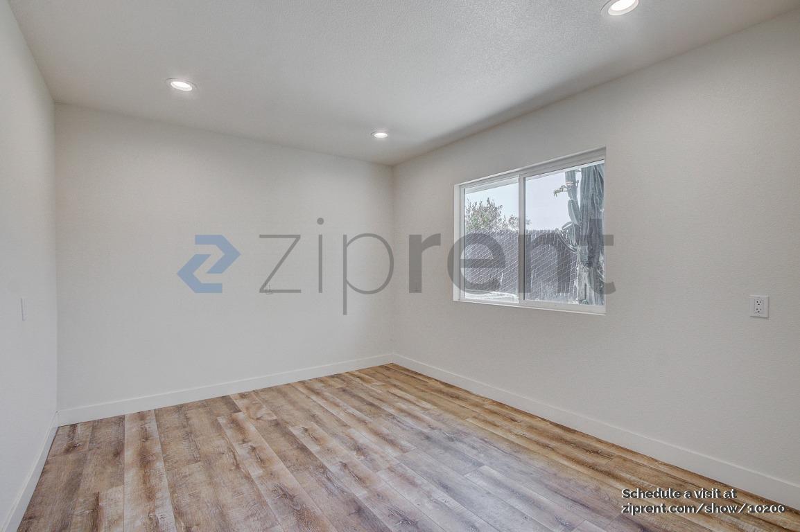 Building Photo - Unit