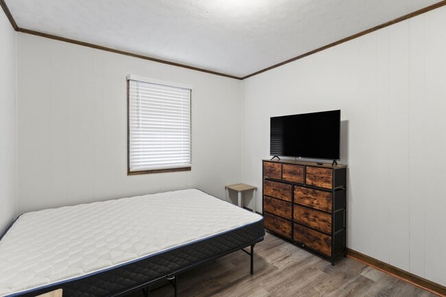 Building Photo - Charming 3 Bedroom Home for Rent!