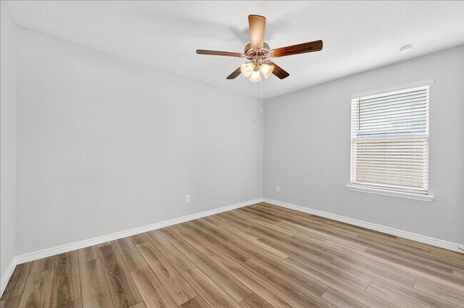 Building Photo - 7938 Rancho Vista Blvd E