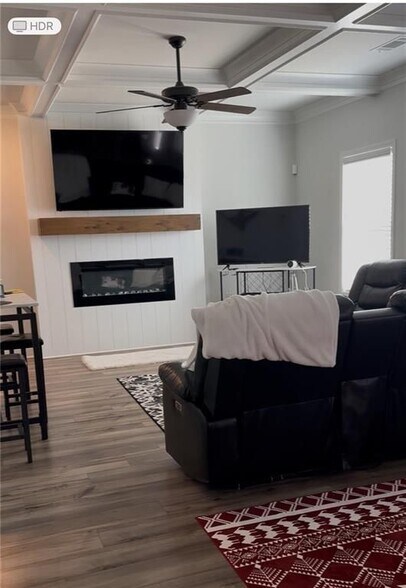 Building Photo - 304 Sterling Creek Wy
