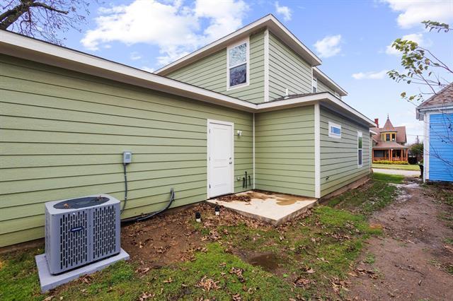 Building Photo - 724 W Gandy St