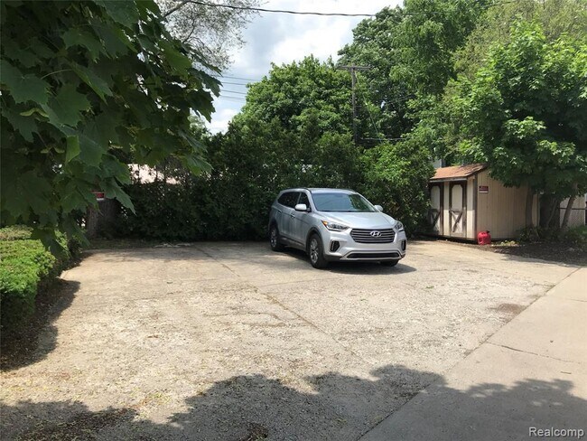 Building Photo - 1471 Bird Ave