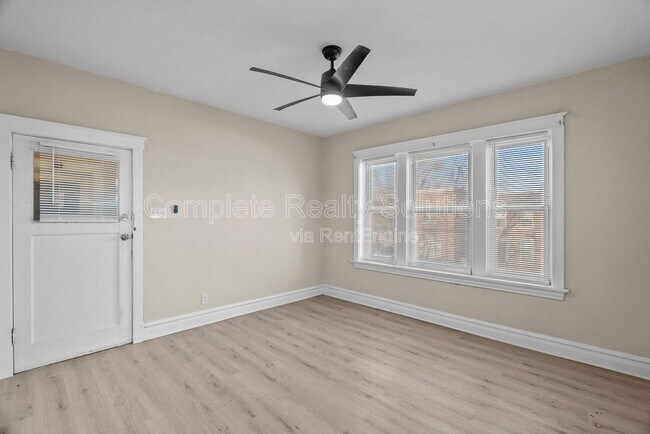 Building Photo - 4102 California Ave