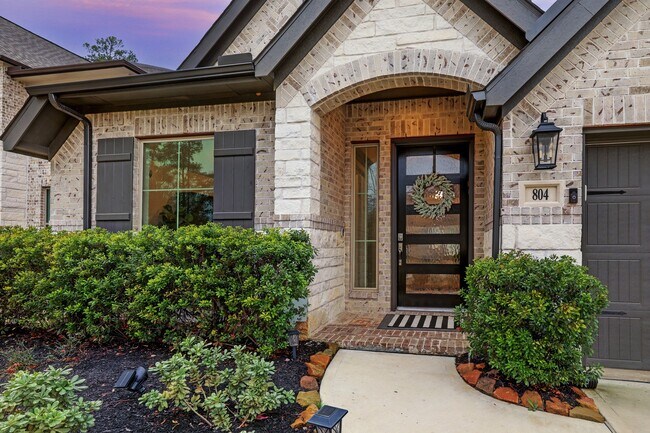 Building Photo - 804 Fall Rock Branch Dr