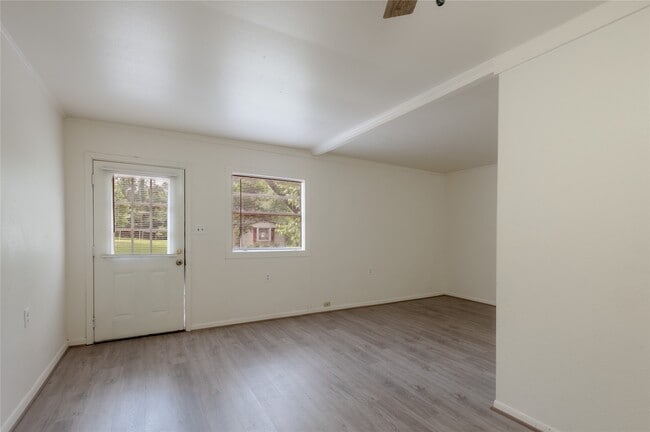 Building Photo - 712 Cline St