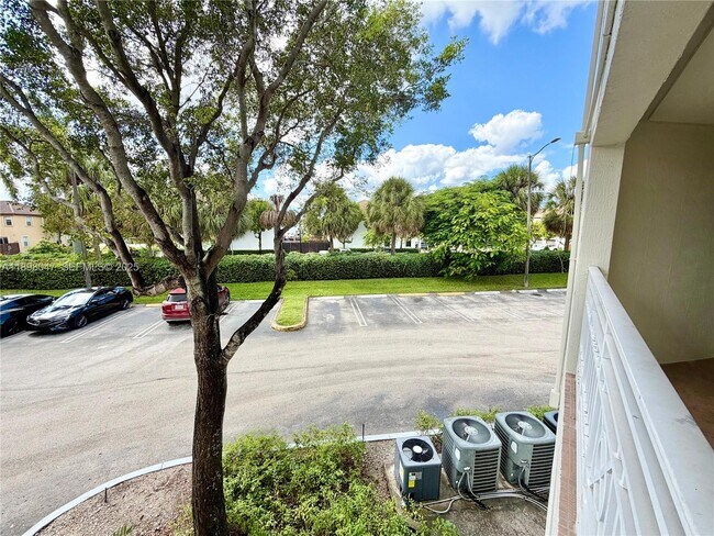 Building Photo - 8851 NW 112th Ave