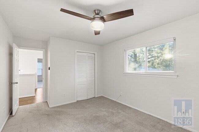 Building Photo - 7508 Elderberry Dr