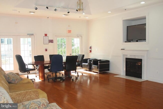 Building Photo - 2720 Bellforest Ct