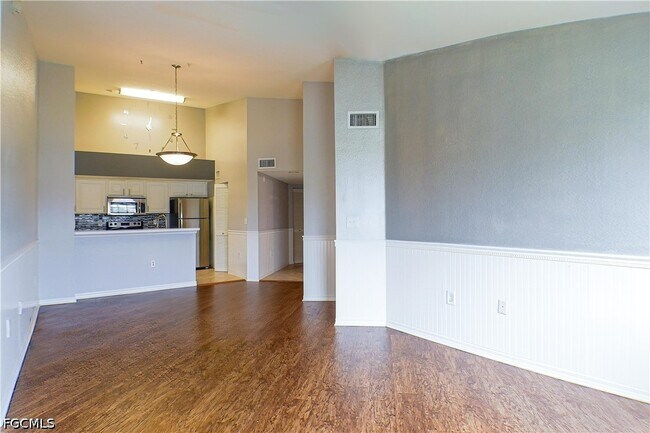 Building Photo - 4135 Residence Drive
