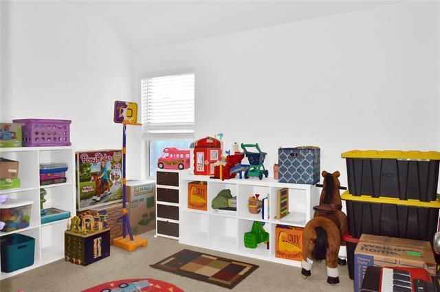 Building Photo - 10018 Farmland Dr