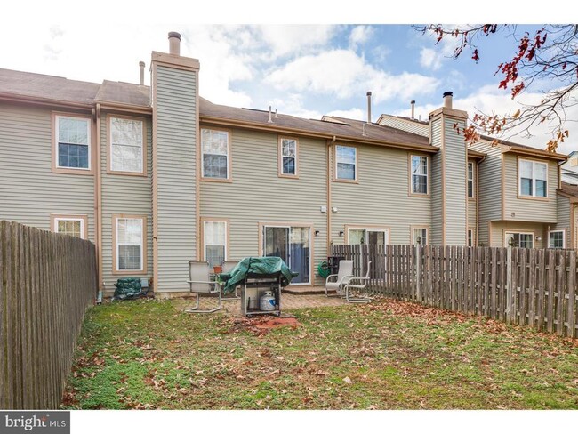 Building Photo - 164 Kettlebrook Dr