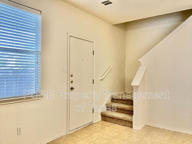 Building Photo - 708 Jane Austen Trail