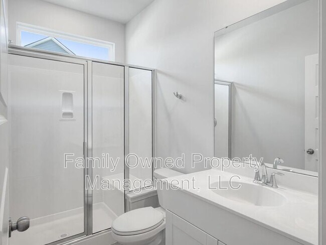 Building Photo - 2048 Longhorn Ln