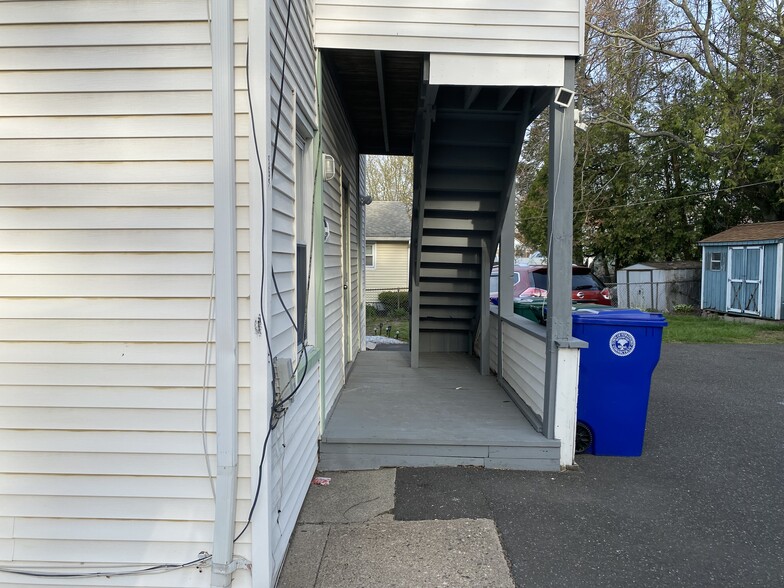 Building Photo - 368 Jackson Ave