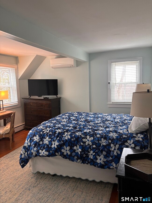 Building Photo - 11 Uncas Rd