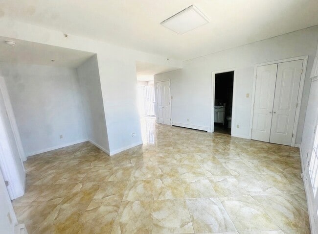 Building Photo - 88-02 Rockaway Beach Blvd