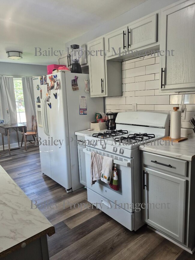 Building Photo - 1310 Southgate Ave