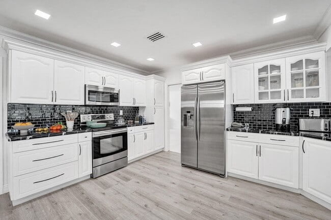 Building Photo - 3630 N 55th Ave
