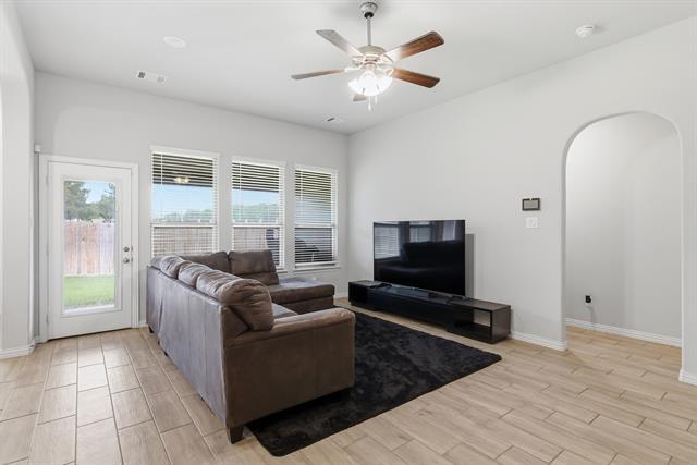 Building Photo - 6204 Thunderwing Dr