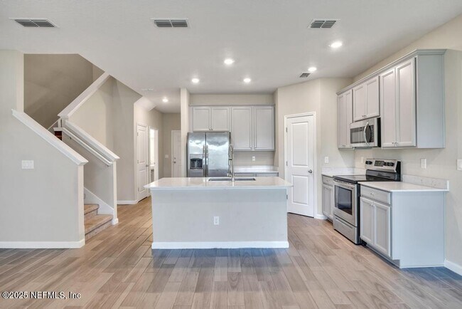Building Photo - 133 Appleton Ct