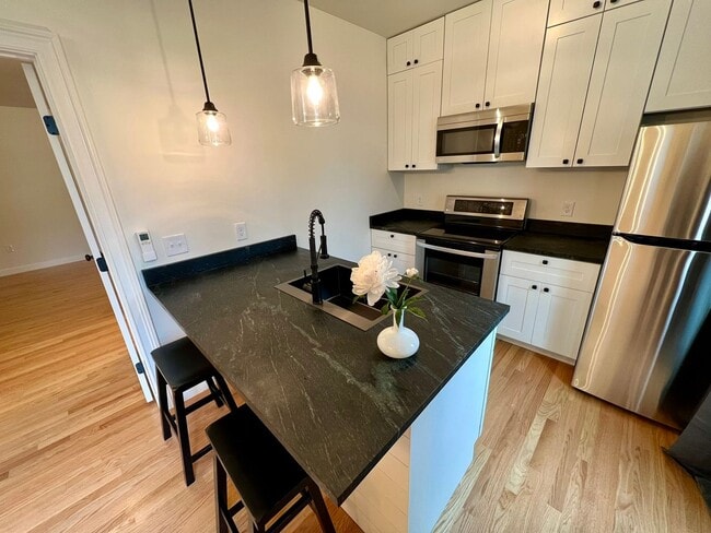 Building Photo - Private and Stylish One-Bedroom, Available...