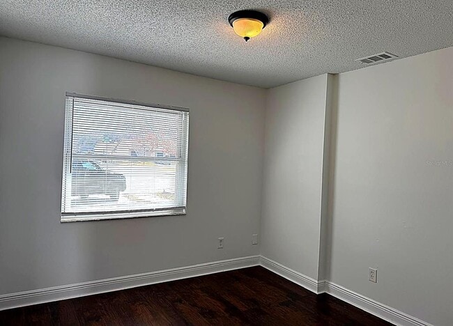 Building Photo - 2709 Sunbury St