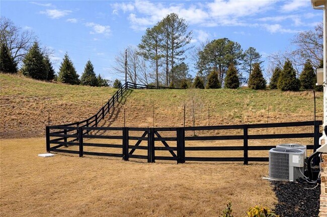 Building Photo - 3770 Andover St